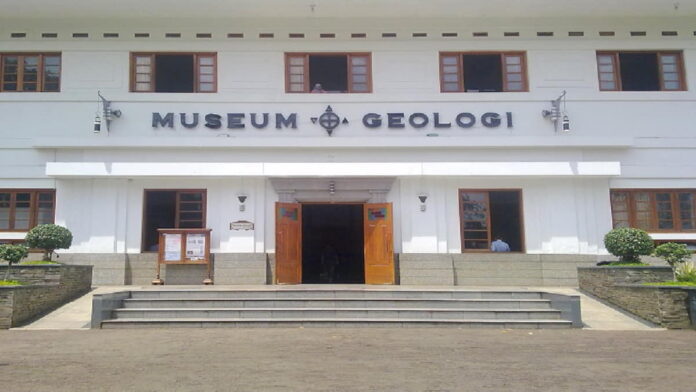 Museum Geologi Bandung