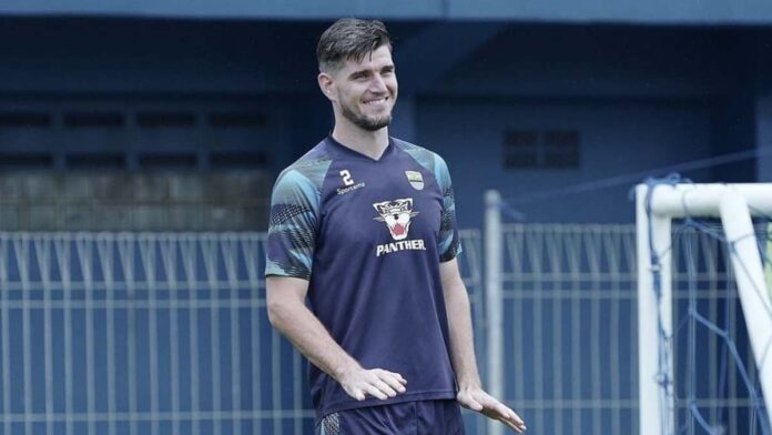 Opsi Pengganti Nick Kuipers, Persib Bandung Duetkan Alberto Rodriguez dengan Victor Igbonefo