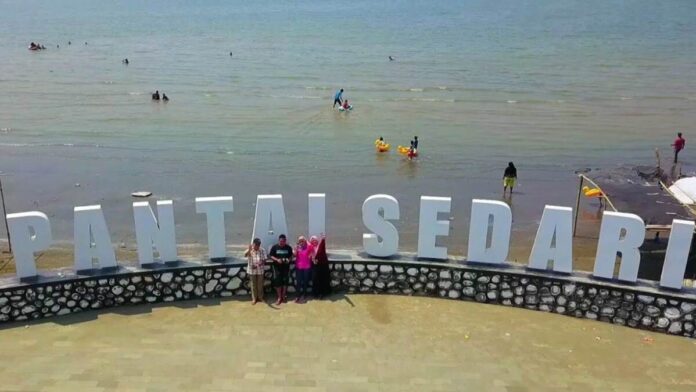 Pantai Sedari Karawang