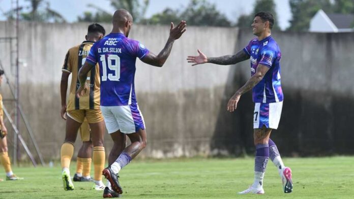 Persib Kalahkan Dewa United di Laga Uji Coba