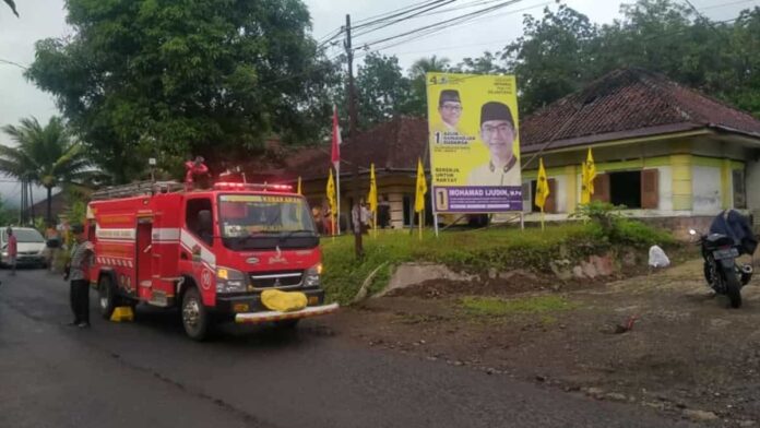 Posko Golkar di Pamarican Ciamis terbakar