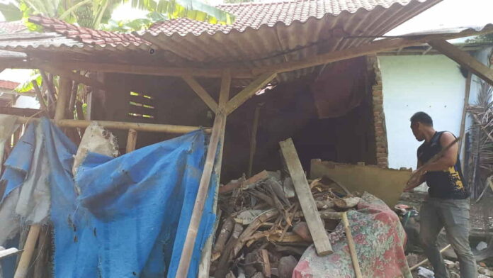 Rumah Edoh di Ciamis Ambruk