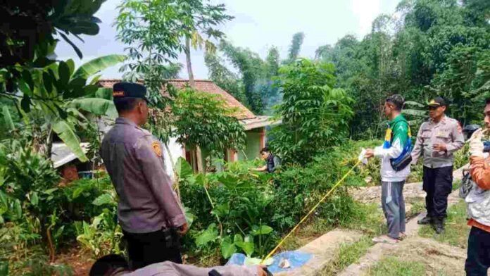 Mayat Bayi Ditemukan Terkubur