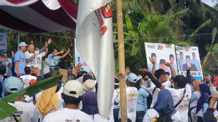 Antusias Sambut Iwan Bule
