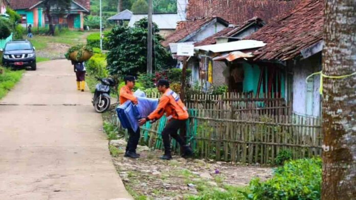 cuaca ekstrem picu angin puting beliung