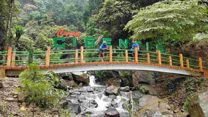 Curug Cigentis Karawang