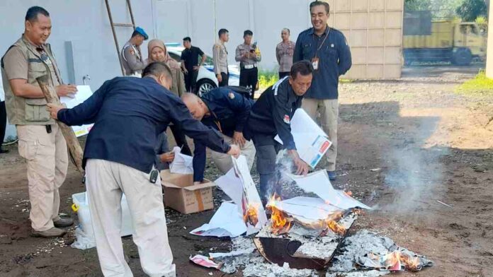 KPU Kota Banjar Musnahkan Ratusan Surat Suara Pemilu Rusak