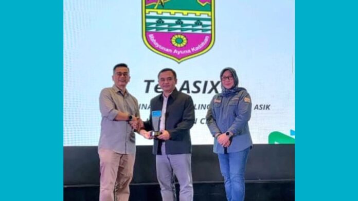 Kadisdukcapil Ciamis Raih Penghargaan Ter Asix Tingkat Jabar