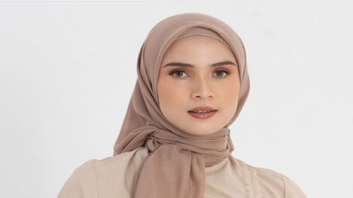 Kerudung Warna Mocca, bisa Dipadukan dengan Berbagai Atasan