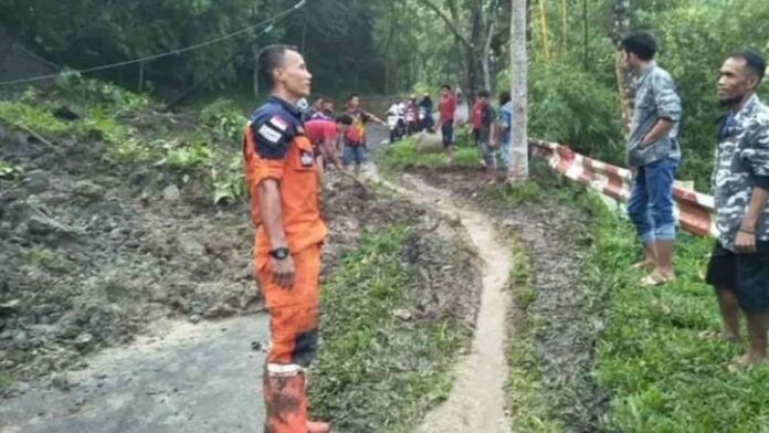 longsor Cipatat