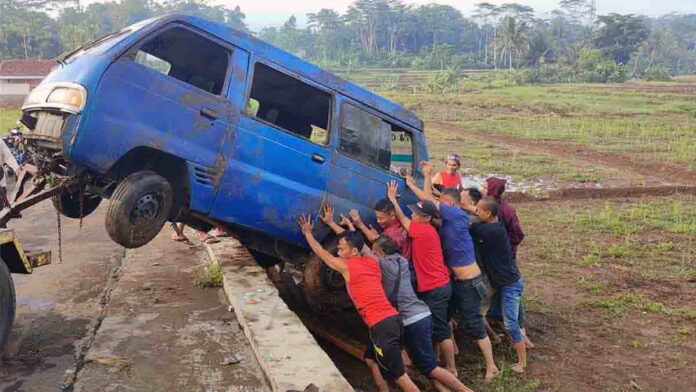 Mobil Angkutan Umum