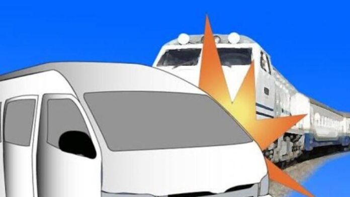 Mobil Tertabrak KA di Malang