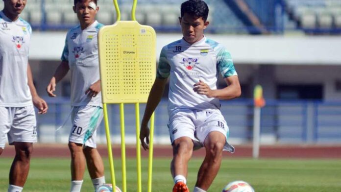 Pemain Muda Persib Ferdiansyah Ingin Dapatkan Menit Bermain