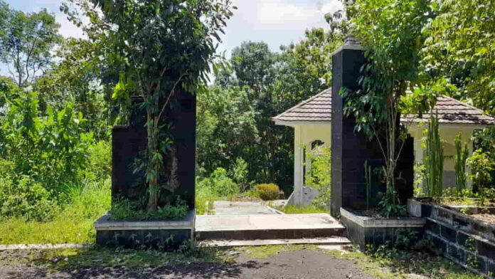 Situs Gunung Susuru Ciamis Tidak Terawat