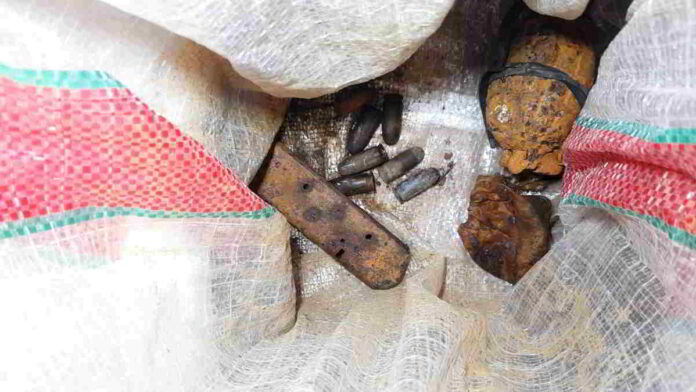Granat Nanas dan Sejumlah Peluru