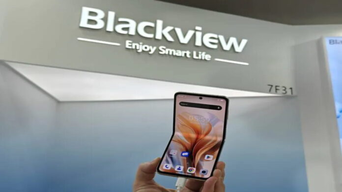 Blackview Hero 10 Diklaim sebagai HP Lipat Termurah di Pasaran