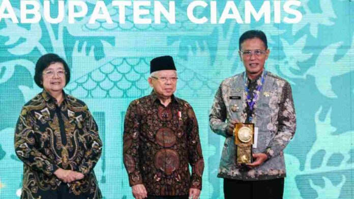Bupati Penghargaan anugerah Adipura