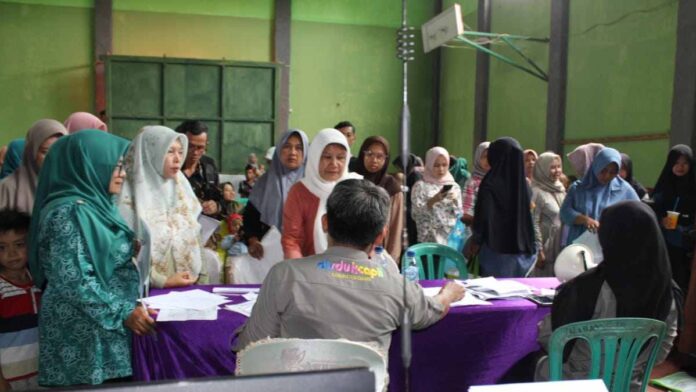 Disdukcapil Ciamis Jemput Bola Pelayanan Adminduk ke Desa Jalatrang
