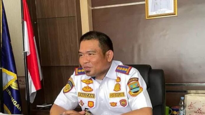 Sediakan transportasi warga Kampung Cihujung Bandung Barat