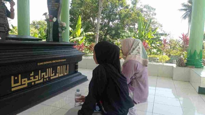 Fans Nike Ardilla