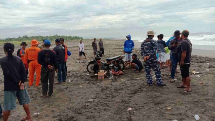 Mencari Keong Laut