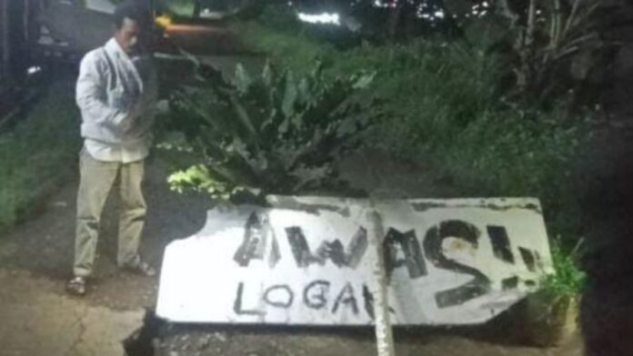 jalan penghubung di Bandung Barat amblas