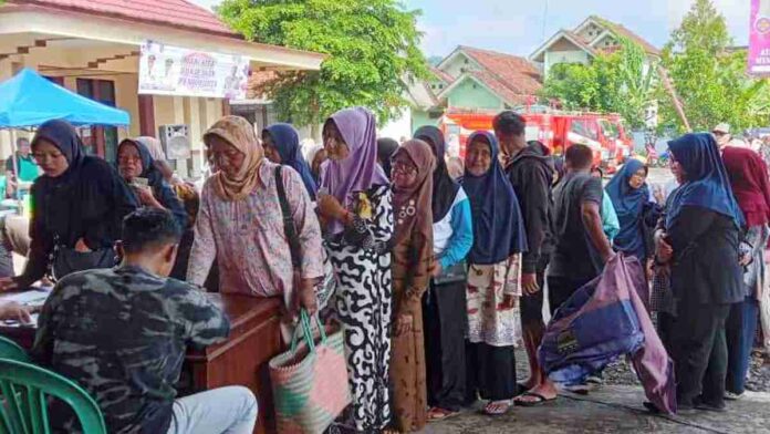 Ratusan Warga Banjarsari Ciamis Serbu Bazar Sembako Murah, 3 Ton Beras Ludes dalam Sekejap
