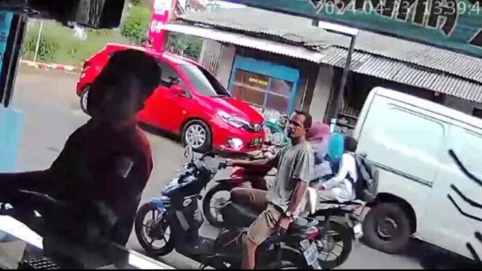Dua Pemuda di Tasikmalaya Diduga Kabur Usai Top Up Dana