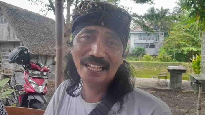 Kritik tokoh masyarakat