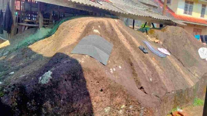 Batu Beulah di Sindanggirang