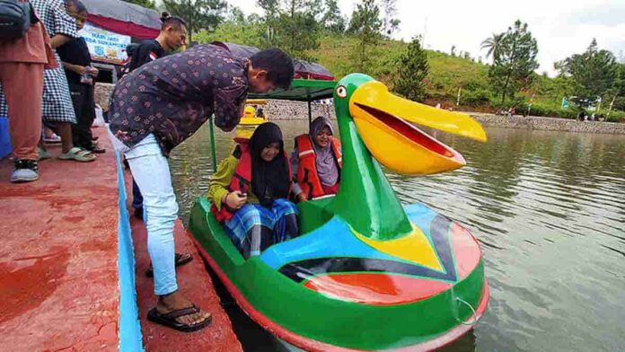 Batu Peti Bebek Gowes