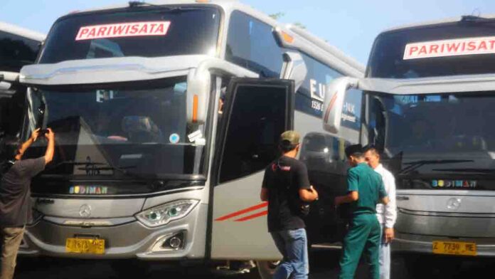 Bus Pengantar Jamaah Haji