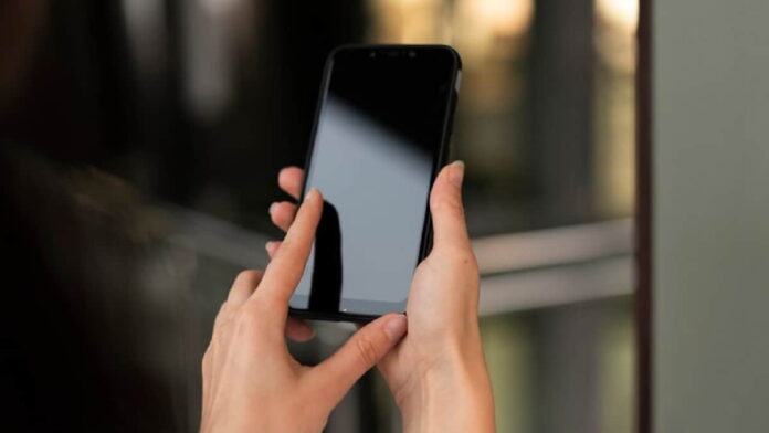 Cara Menonaktifkan Touchscreen HP Android dan iPhone Praktis