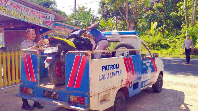 Kecelakaan Motor Tabrak Mobil di Ciamis