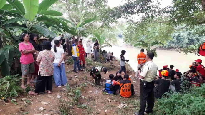 Dwi Ramadhan menceritakan detik-detik sebelum dua orang temannya tenggelam di Sungai Citanduy Kota Banjar