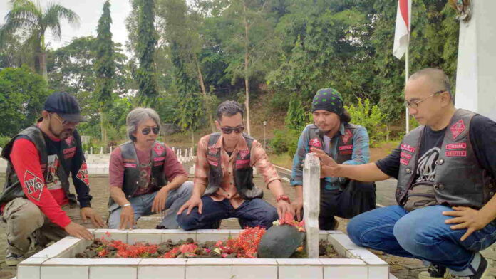 Momen Harkitnas, Bikers Brotherhood Priangan Timur Tabur Bunga di TMP Kusuma Bangsa Kota Banjar