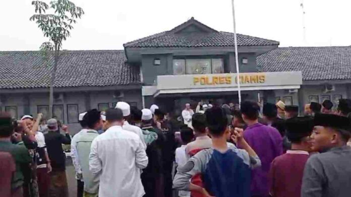 Santri dipalak preman