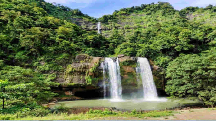 Curug Sodong Sukabumi, Wisata Air Terjun Kembar di Jawa Barat
