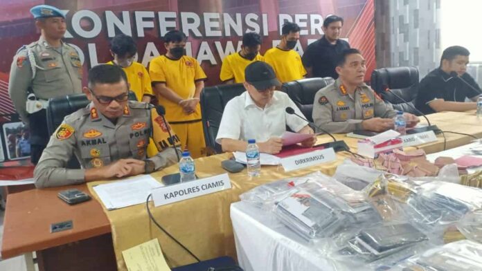 Penangkapan tersangka judi online