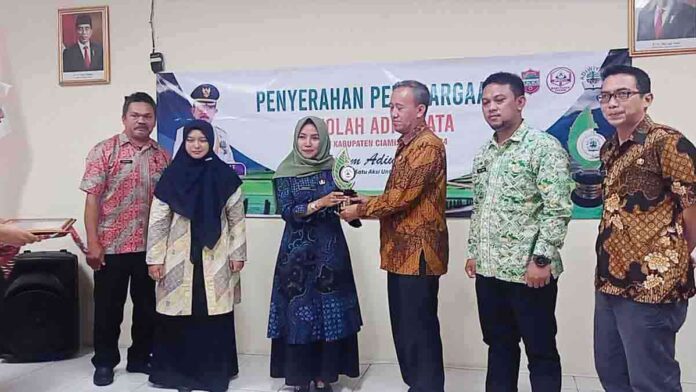Penghargaan Adiwiyata
