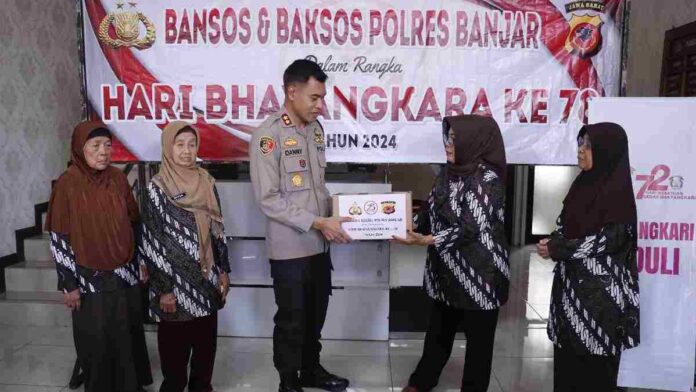 Polres Bagikan Sembako