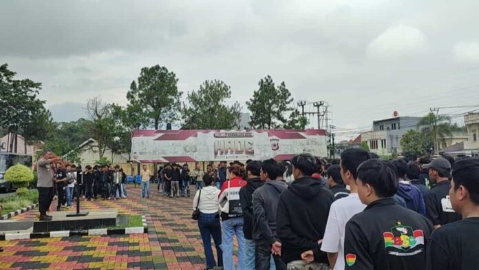 Ratusan anggota geng motor berkumpul di Tasikmalaya
