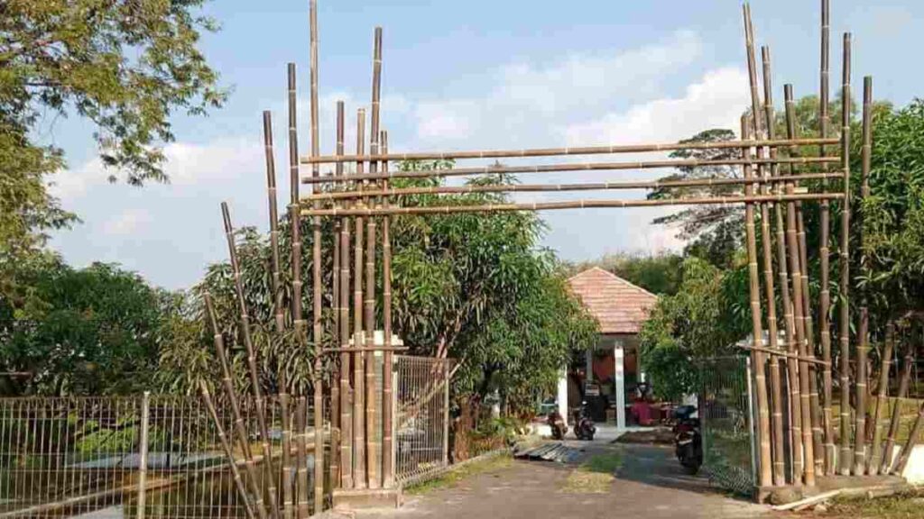 Desain Gapura Bambu