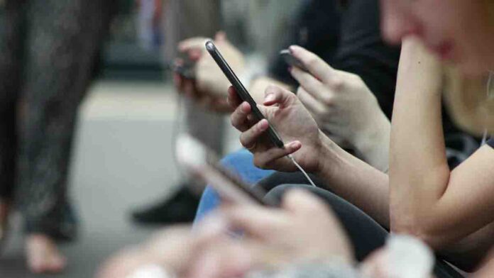 Fitur WhatsApp Mirip AirDrop iPhone dan Keunggulannya