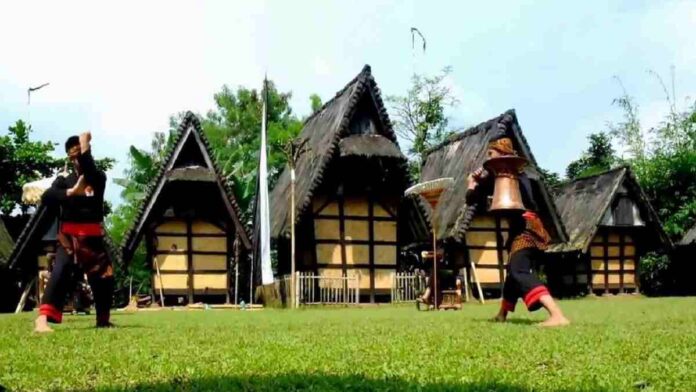 Kampung Budaya Sindang Barang, Wisata Bogor yang Edukatif