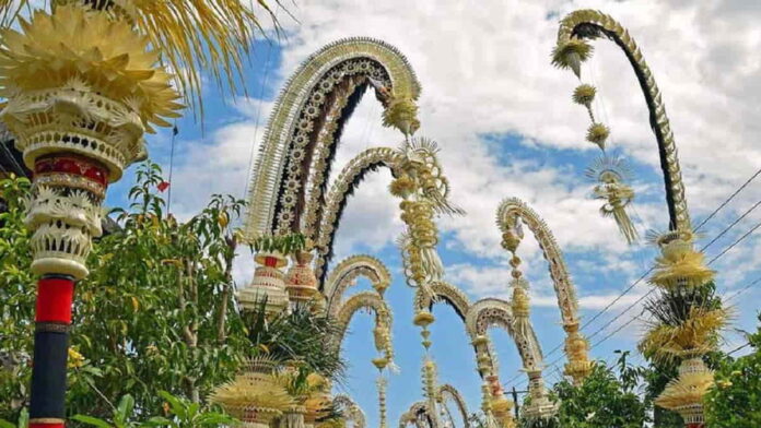 Sejarah Hari Raya Galungan, Perayaan Keagamaan Umat Hindu