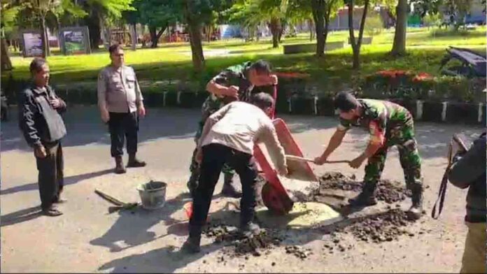 Tambal Jalan Berlubang