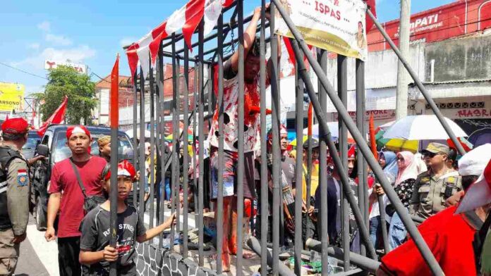 Aksi teatrikal melawan belanda