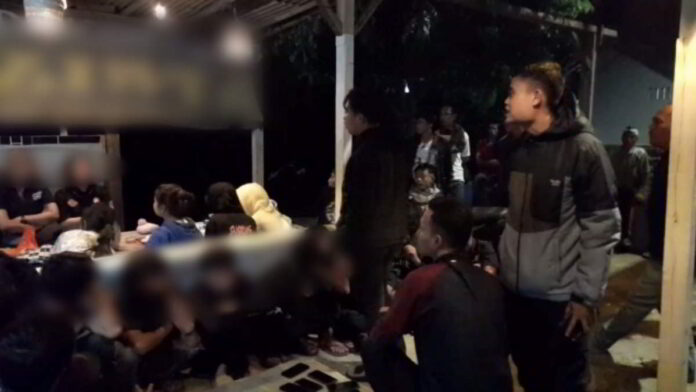 Warga Lingkungan Sukamanah