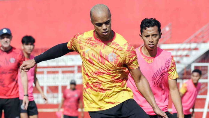 Juara Piala Presiden 2024 Latihan Fisik di Kebun Raya
